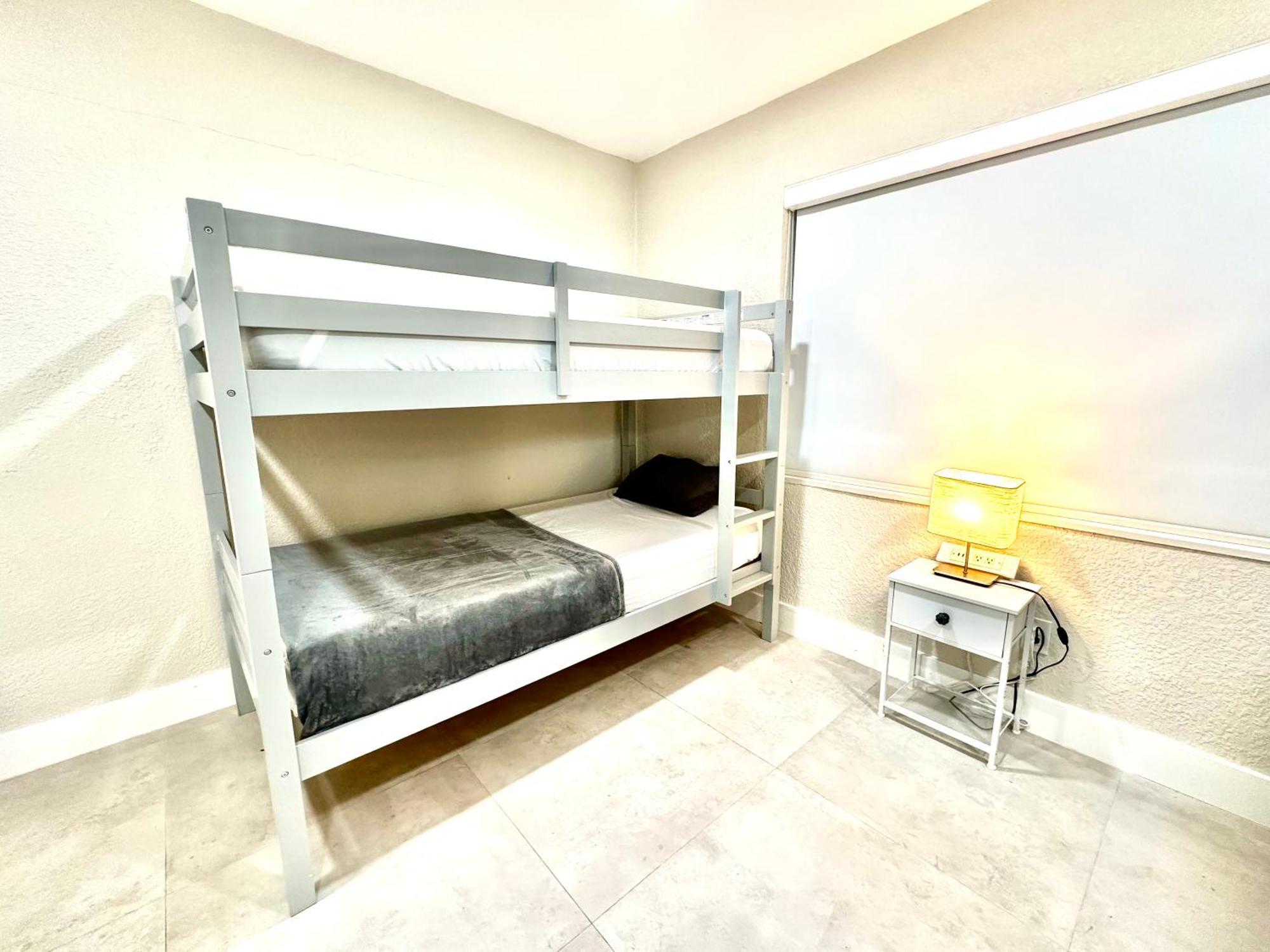 World Connect Miami Hostel ภายนอก รูปภาพ